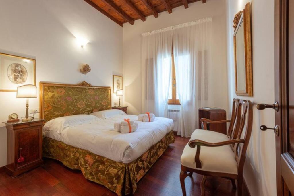 Elegant Ramaglianti Flat -santo Spirito District * Florencia